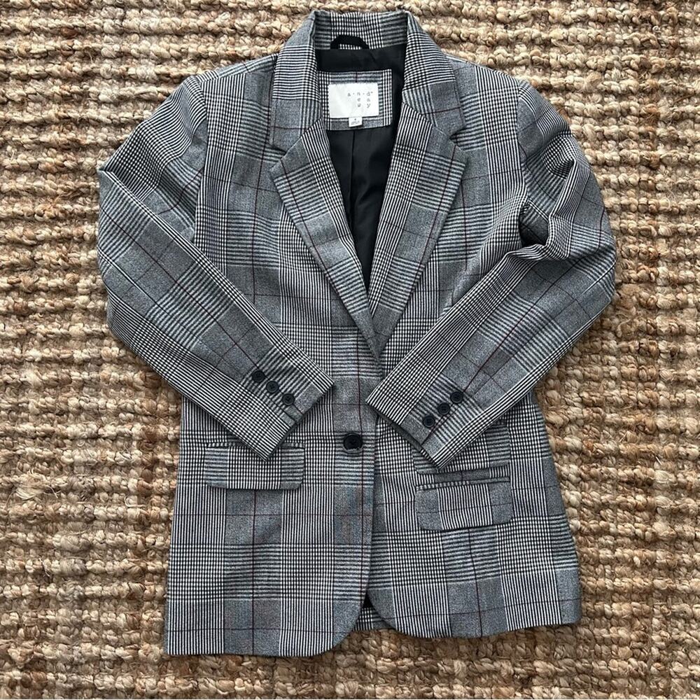 A New Day Women’s Gray Plaid Blazer- size 2-boyfriend fit